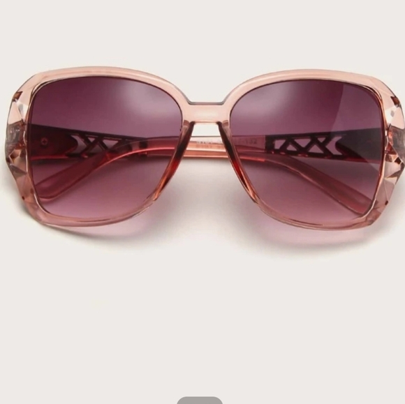 NIP Rose gold tinted lens sunglasses & case - Picture 5 of 5